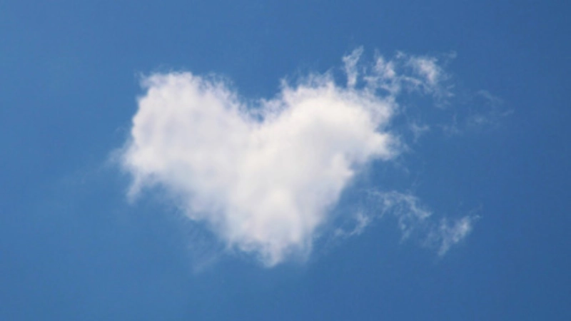Wolken-Herz